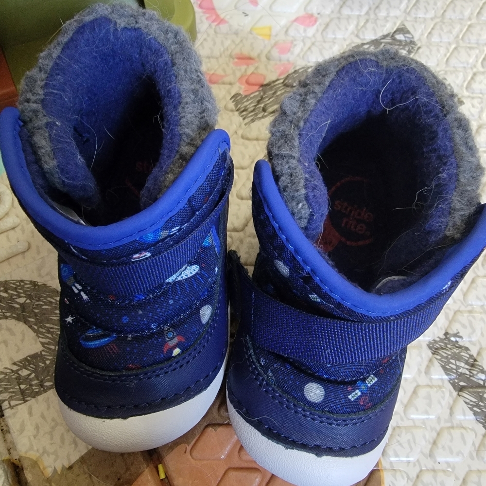 Stride rite boots 5.5